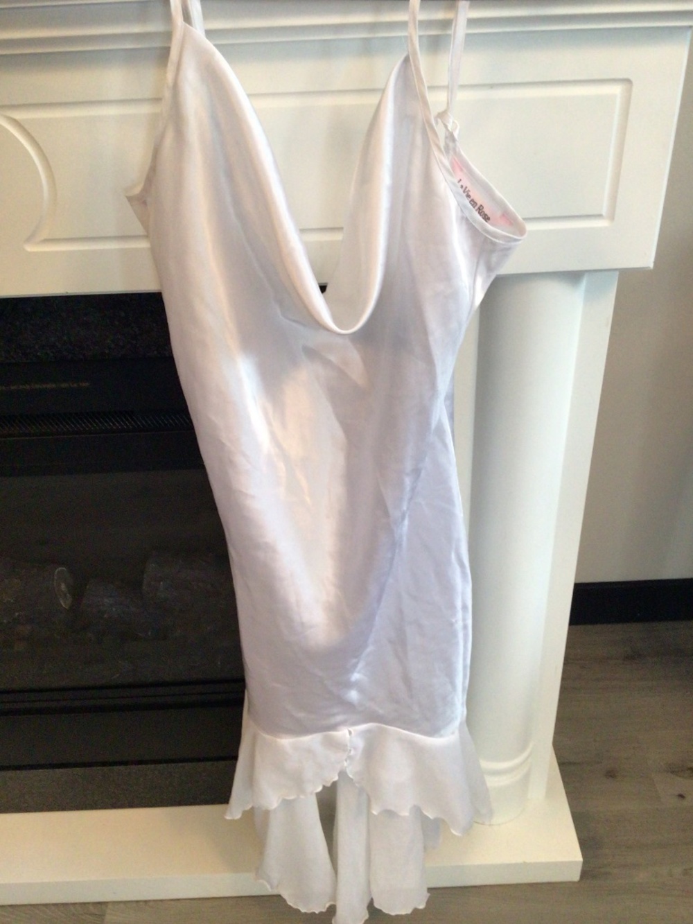 La vie en rose 🌹 bridal slip gown size medium in good condition